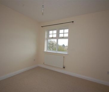 3 bedroom end of terrace house to rent - Photo 6