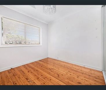 4 Bedroom Family Home - Photo 4