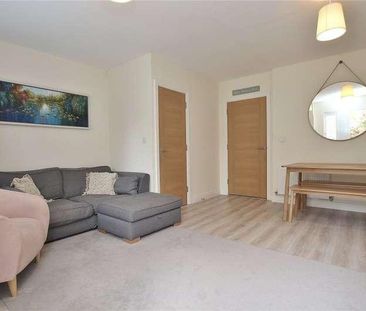 Woking, Surrey, GU21 - Photo 5