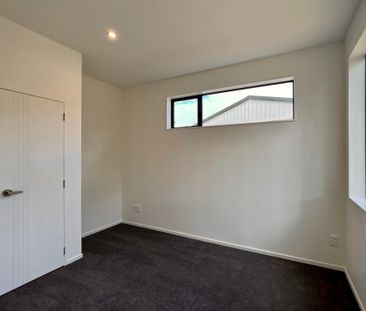 4-BEDROOM IN BOTANY DOWNS - Photo 2