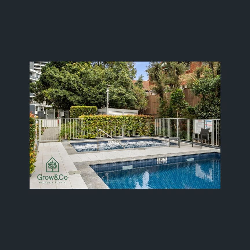 818/6 Aqua Street, Southport, Qld 4215 - Photo 1