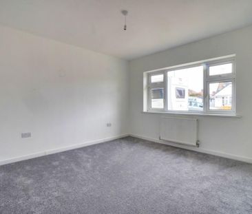 2 bedroom semi-detached bungalow to rent - Photo 2