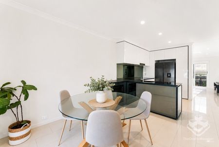 Modern Architecture Town home Available Now - Photo 3
