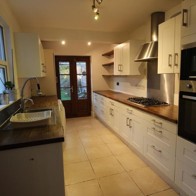 3 bedroom terraced house to rent - Photo 1