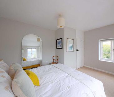 2 bedroom semi-detached house to rent - Photo 6