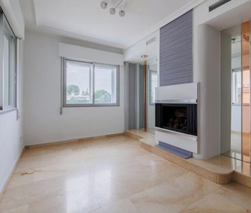 Casa en alquiler en Las Rozas con vistas, piscinas, padel y todas l... - Photo 1