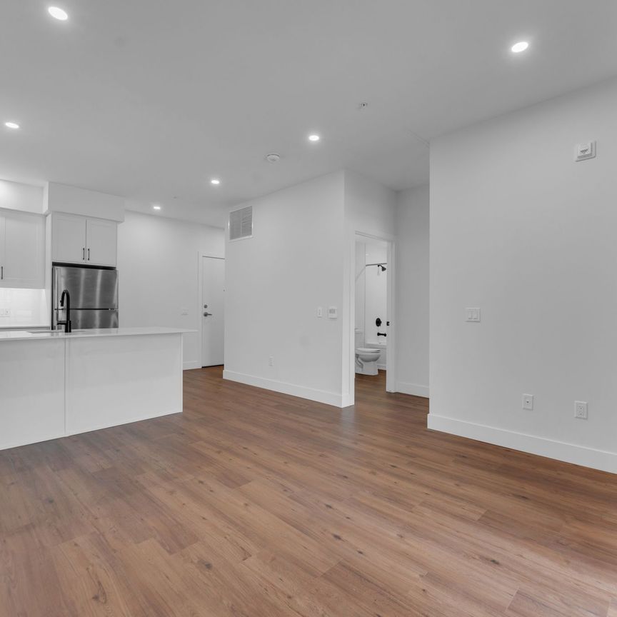 For Lease - 1000 Lackner Place Unit# 215, Kitchener, Ontario - Photo 1