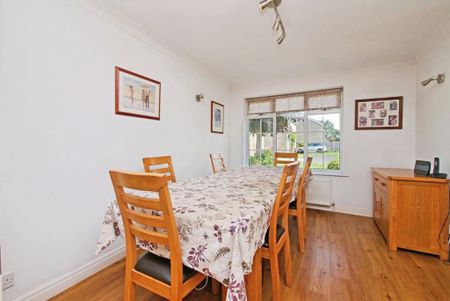 4 bedroom detached house to rent - Photo 4