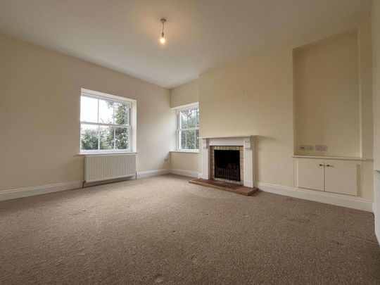 Four bedroom farmhouse located in a private rural location with amazing far reaching views. - Photo 1