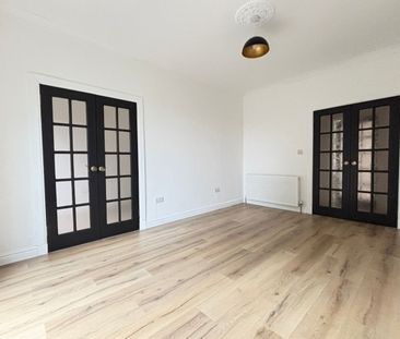 3 Bed Flat, Croftfoot, G44 - Photo 1