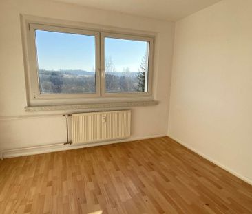 Charmante 3 Raum Wohnung mit großem Balkon - Foto 1