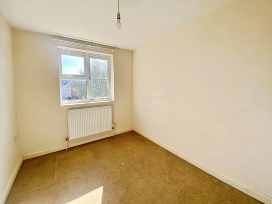 Drifters Way, Great Yarmouth NR31 - Photo 1