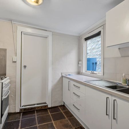 Charming Home in West Melbourne - Photo 4