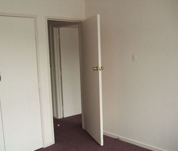 3 Bedroom fully fenced with security gate,archgola - Photo 3