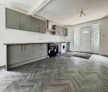 7 bedroom detached house to rent - Photo 2