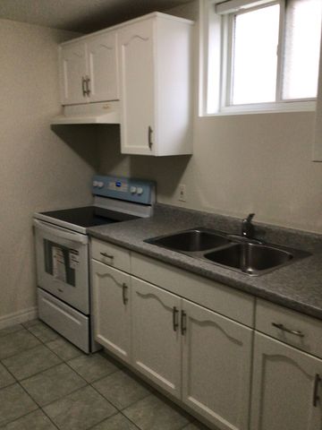 For Lease - 279 Nashville Circle Unit# 2, Hamilton, Ontario - Photo 4