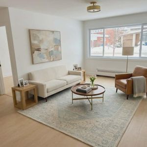 All new renovated 4 1/2 - Photo 2