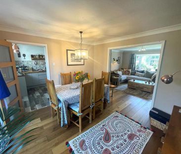 5 bedroom detached house to rent - Photo 2