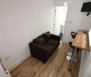 Crown Street, PRESTON, Lancashire PR1 2RU - Photo 2