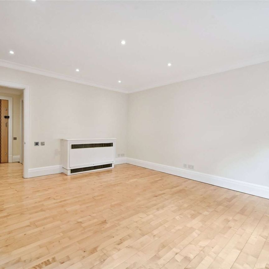 Spectacular one bedroom apartment in the highly regarded Belgravia Mansions - Photo 1