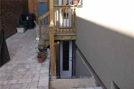 For Lease - 111 Lippincott Street Unit# Lower, Toronto, Ontario - Photo 5