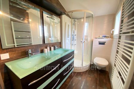 Location Maison 6 pièces 131m² BAHO 66540 - Photo 4