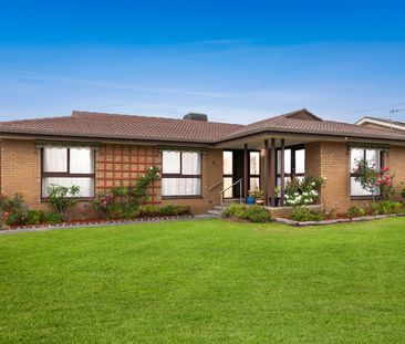 Great Family Home on a large block! - Photo 5