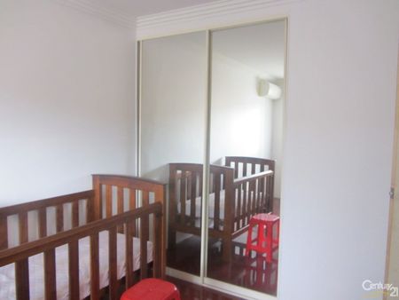 Renovated Townhouse - Photo 4