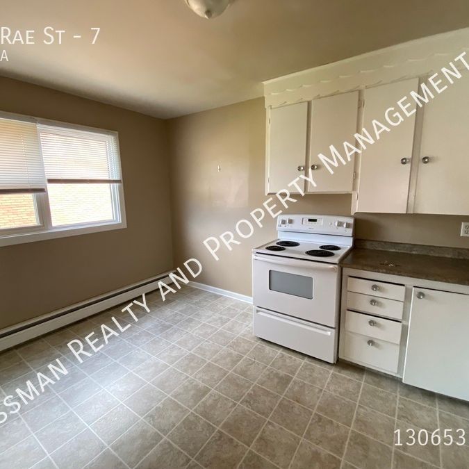 1 bed 1 bath - Photo 1