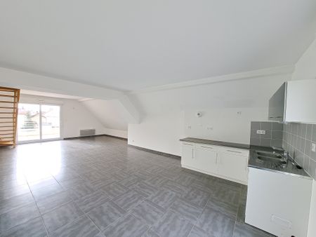 Location Appartement 5 pièces 111m² TROYES 10000 - Photo 2