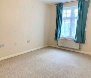 MALMESBURY PARK ROAD, CHARMINSTER (P07566) - Photo 4