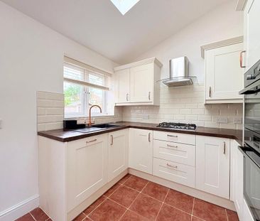 3 bedroom semi-detached house to rent - Photo 5