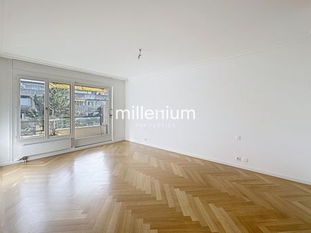Large fully renovated apartment in Champel - Photo 3