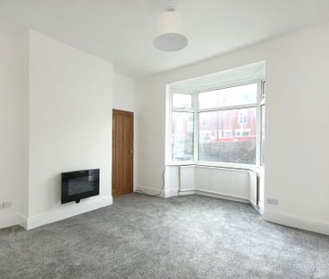 4 bedroom Terraced House to rent - Photo 2