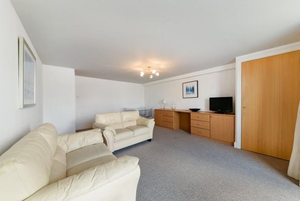 1 Bed Flat, Concordia Wharf, E14 - Photo 1