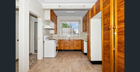 3 Bedroom Home - Photo 4