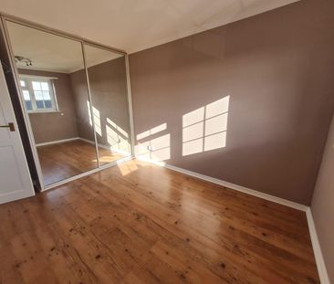 Hillside Close, Wakefield - Photo 3