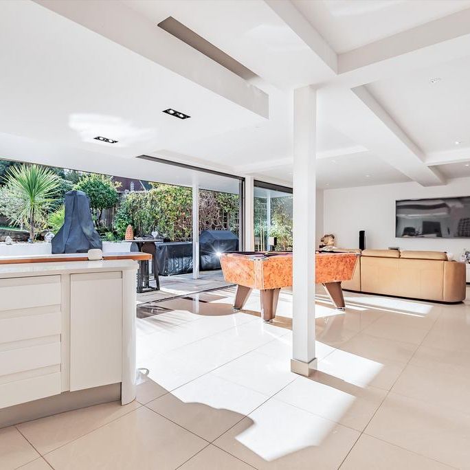 4 bedroom detached house to rent - Photo 1