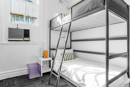 Darlington - Photo 4