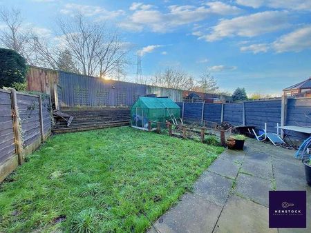 Mossway, Alkrington, Middleton, Manchester, M24 - Photo 4