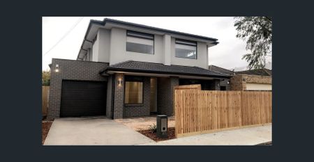 Stunning and spacious 4-bedroom home - Photo 5