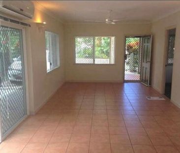 Smithfield - Photo 2