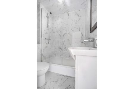 3 bedroom maisonette to rent - Photo 3