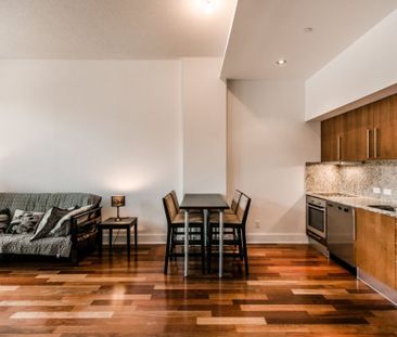 Montréal – Studio à louer – Métro Sherbrooke - Photo 1