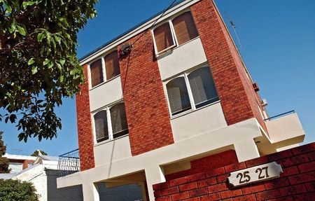 Renovated on the ground floor. - Photo 4