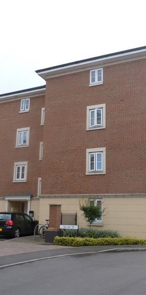 2 bedroom flat to rent - Photo 2