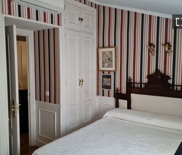 1 room luxury Apartment for rent in Madrid, Spain - Photo 4