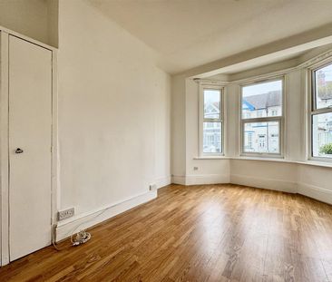 Windsor Road, Bexhill-On-Sea, TN39 3PE - Photo 2