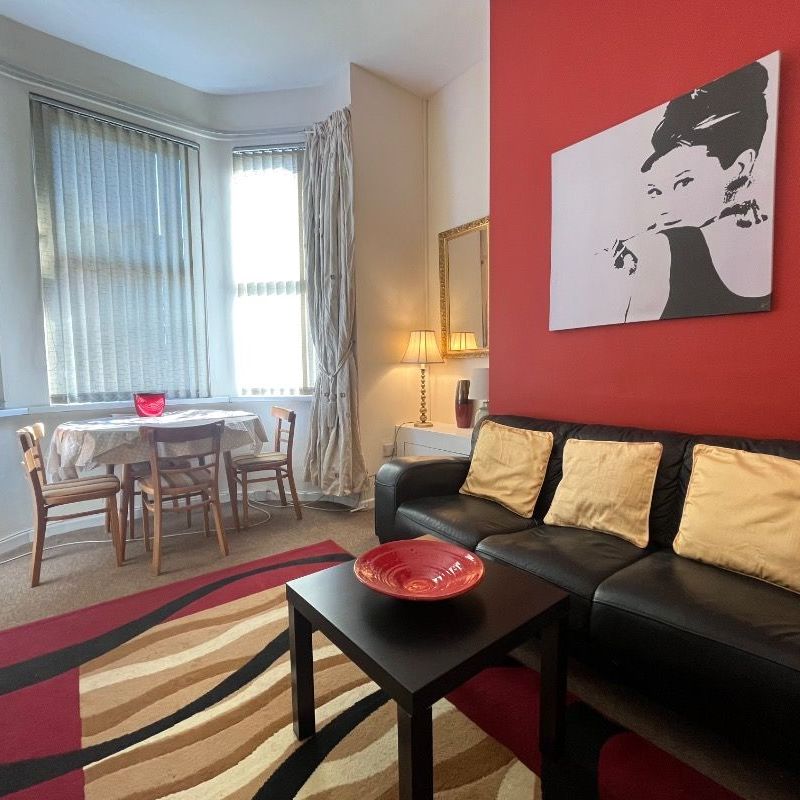 Apt 1, 100 University Avenue, Belfast BT7 1GY - Photo 1