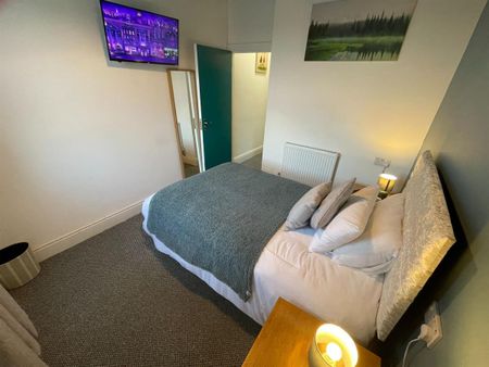 Room 2, West Street, Crewe, CW1 - Photo 3